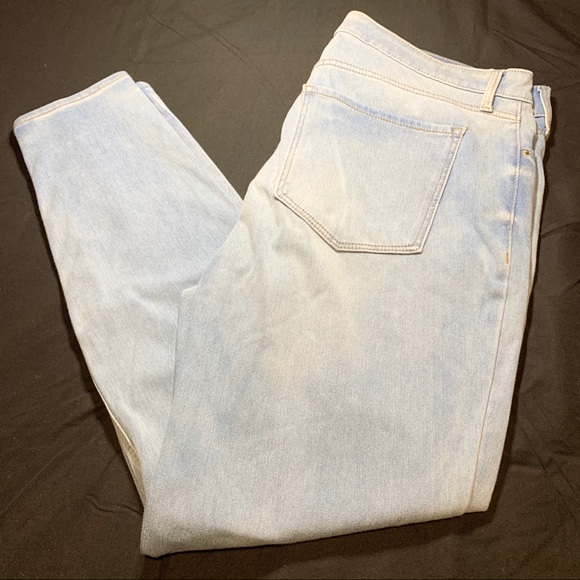 Old Navy Denim - Light Wash Rockstar Super Skinny Jeans Old Navy